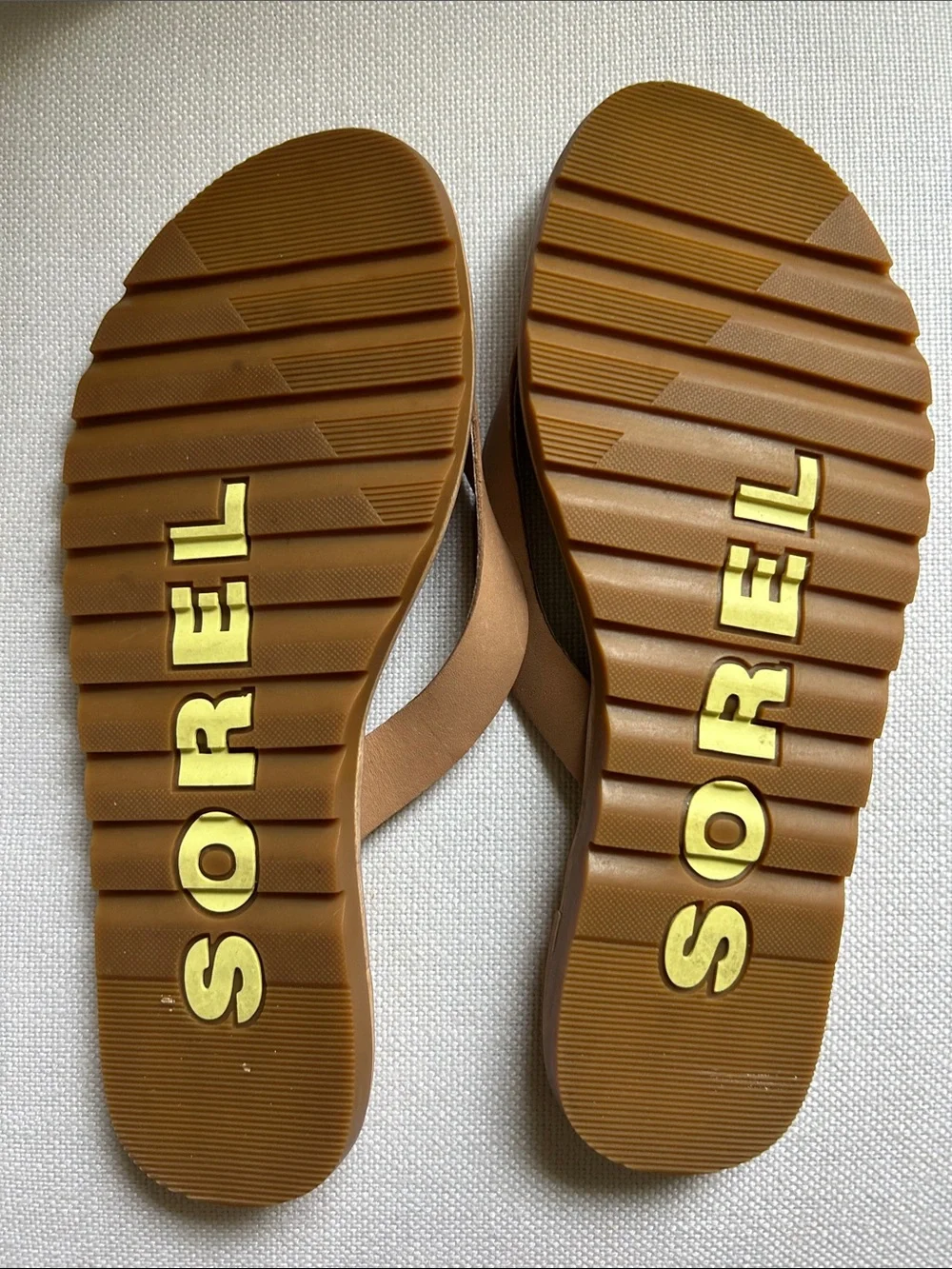 New Sorel Ella Tan Leather Thong Sandals  sz 7.5